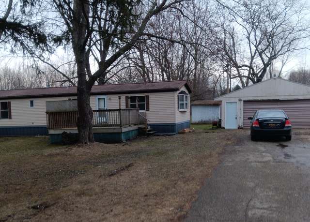 Property at 67761 70th St, Watervliet, MI 49098, 2 beds, 1 bath