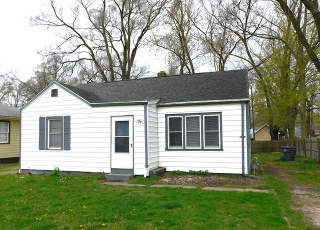 Property at 1336 Agard Ave, Benton Harbor, MI 49022, 2 beds, 1 bath