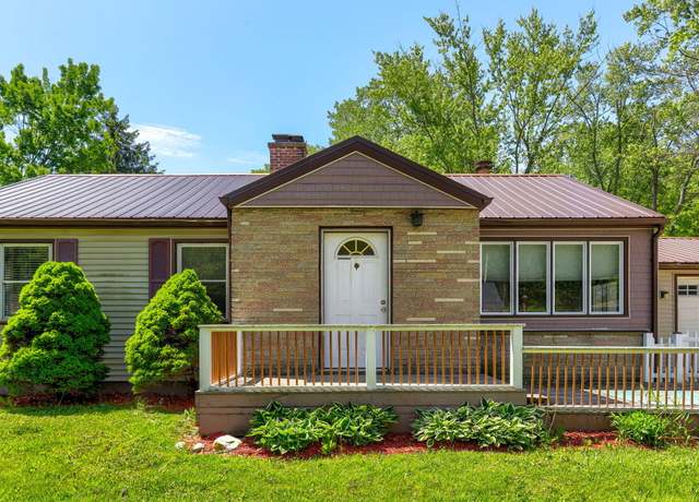 Property at 74219 Lambert Dr, South Haven, MI 49090, 3 beds, 1.5 baths