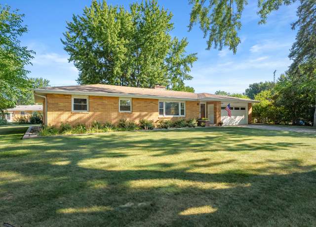 Property at 985 Jean Ann Dr, St. Joseph, MI 49085, 3 beds, 1.5 baths