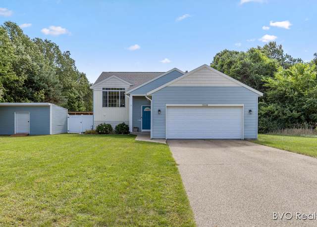 Property at 15448 Meadowlark Dr, Grand Haven, MI 49417, 3 beds, 2 baths