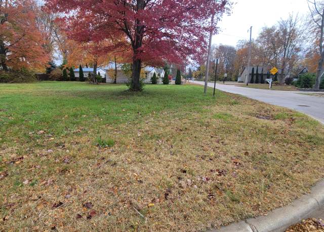 Property at 418 Lakeshore Blvd, Norton Shores, MI 49444