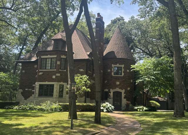Property at 935 Cambridge Dr SE, Grand Rapids, MI 49506, 6 beds, 4 baths