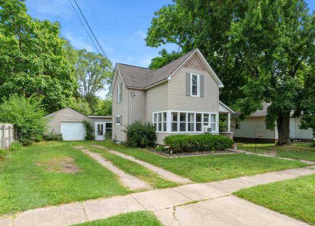 Property at 345 E Franklin St, Otsego, MI 49078, 4 beds, 1 bath