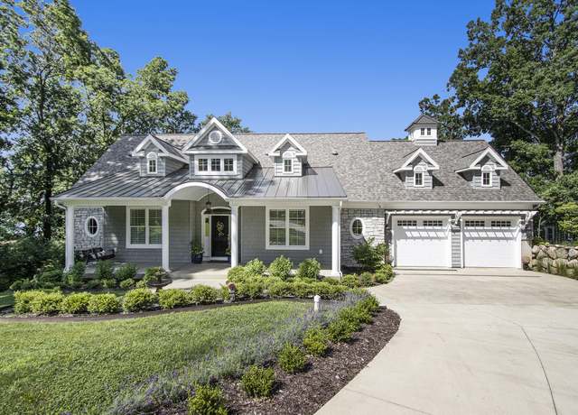 Property at 58604 E Clear Lake Rd, Three Rivers, MI 49093, 2 beds, 2.5 baths