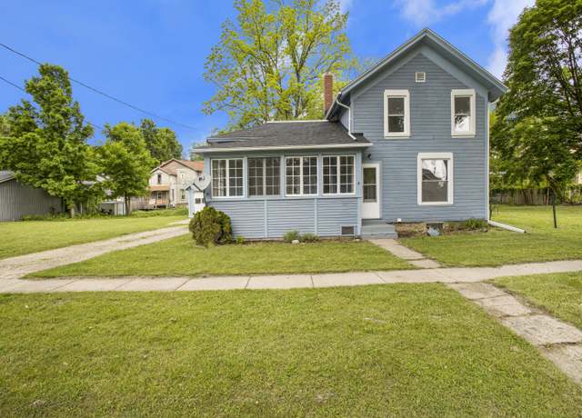 Property at 108 W Walnut St, Albion, MI 49224, 3 beds, 1 bath