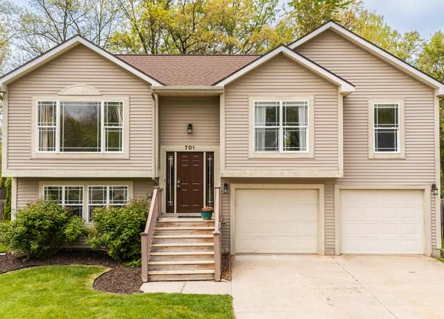 Property at 701 N Oakland Dr, Laingsburg, MI 48848, 4 beds, 2 baths