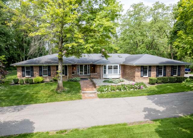 Property at 144 Barton North Dr, Ann Arbor, MI 48105, 2 beds, 3.5 baths