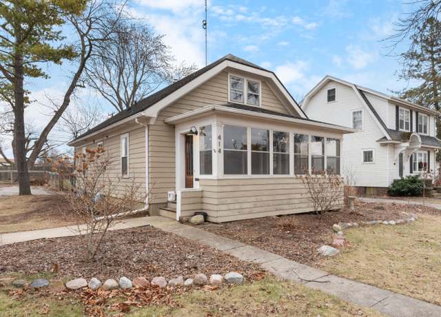 Property at 414 N Ann Arbor St, Saline, MI 48176, 3 beds, 1.5 baths