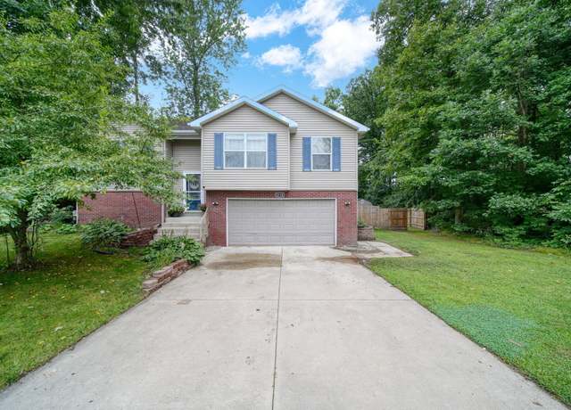 Property at 5230 Grand River Cir, Jackson, MI 49201, 3 beds, 2.5 baths