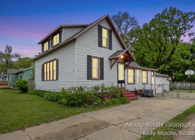 Property at 607 E Coffren St, Greenville, MI 48838, 3 beds, 1 bath