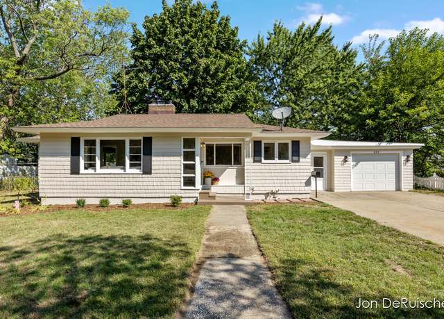 Property at 333 W 28th St, Holland, MI 49423, 3 beds, 1 bath