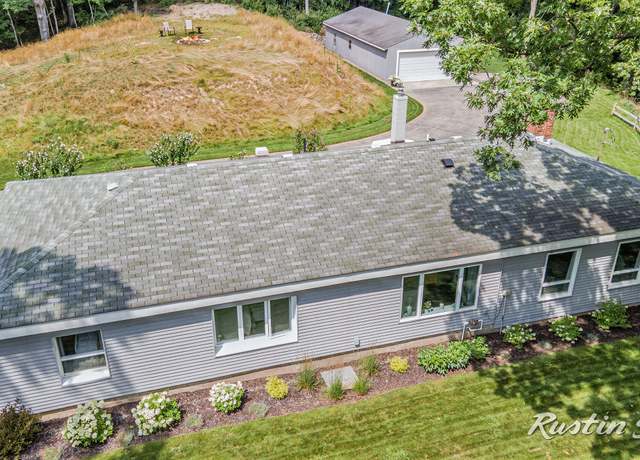 Property at 5911 7 Mile Rd NE, Belmont, MI 49306, 4 beds, 1.5 baths