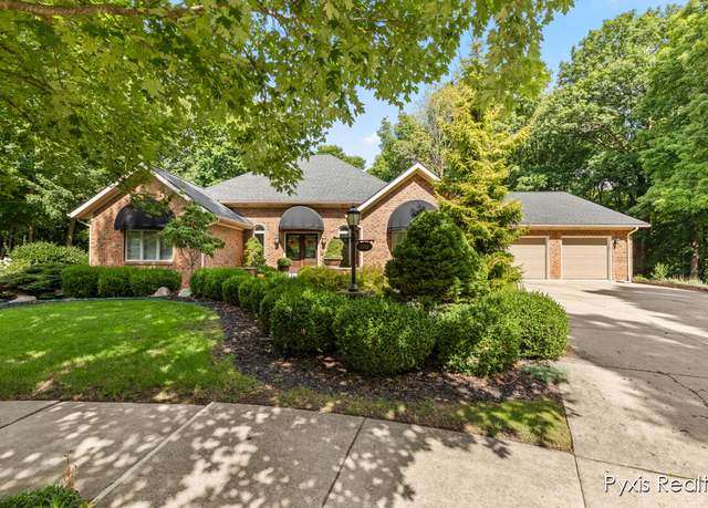 Property at 2331 Westwinde Ct NW, Grand Rapids, MI 49504, 6 beds, 3.5 baths