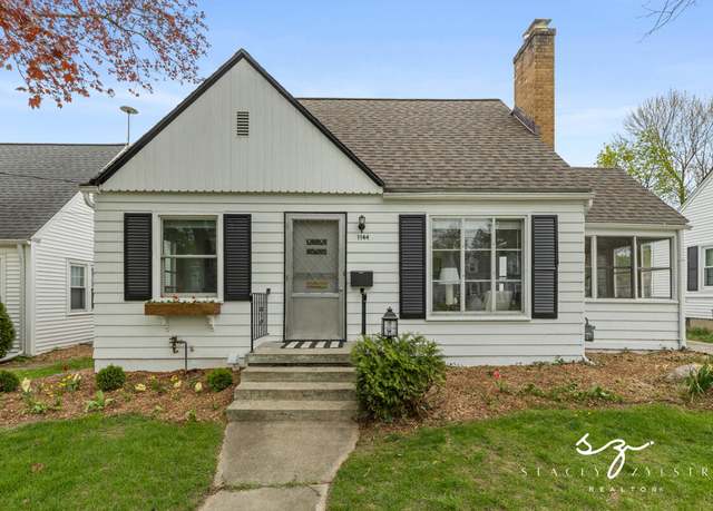 Property at 1144 Lakeside Dr SE, East Grand Rapids, MI 49506, 3 beds, 1 bath