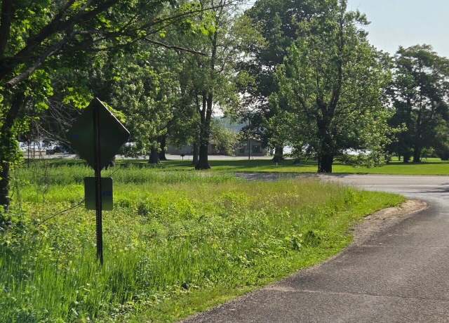 Property at 1690 Ann St, Hillsdale, MI 49242