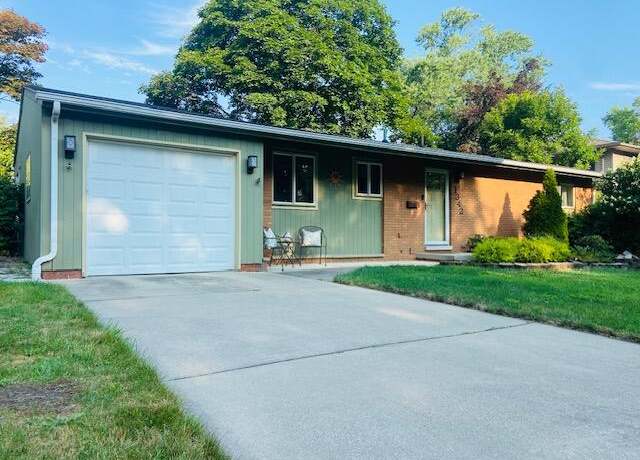 Property at 1342 Ardmoor Ave, Ann Arbor, MI 48103, 3 beds, 2 baths