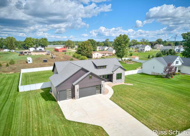 Property at 5333 Eagle Cove Dr, Hudsonville, MI 49426, 3 beds, 2.5 baths