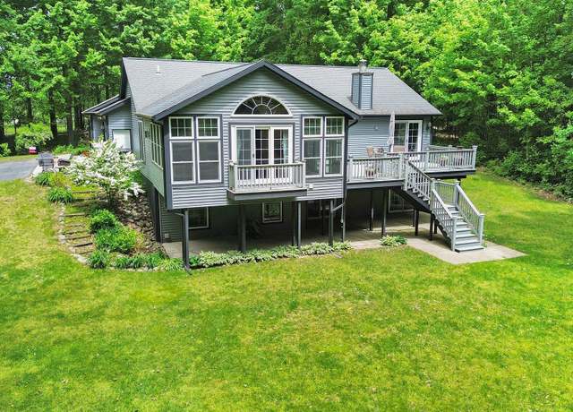 Property at 6324 Orchard Trl, Fennville, MI 49408, 3 beds, 3.5 baths