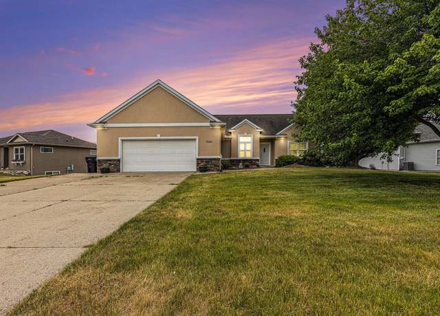 Property at 7068 Jasper Dr, Hudsonville, MI 49426, 5 beds, 3.5 baths