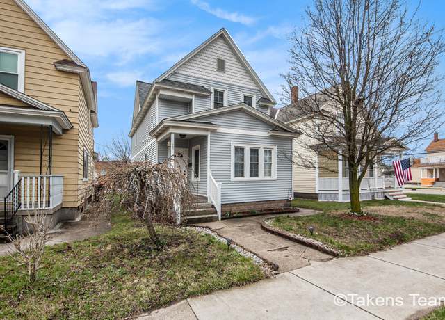 Property at 98 W 16th St, Holland, MI 49423, 4 beds, 1.5 baths