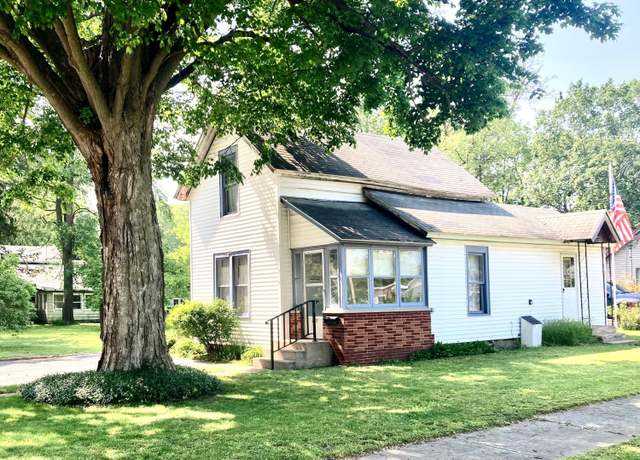 Property at 225 Sheldon St, Dowagiac, MI 49047, 3 beds, 1 bath