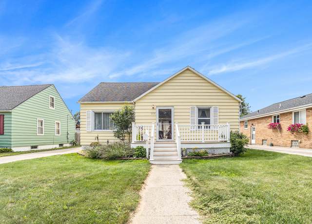 Property at 906 Grant Ave, Grand Haven, MI 49417, 3 beds, 3 baths