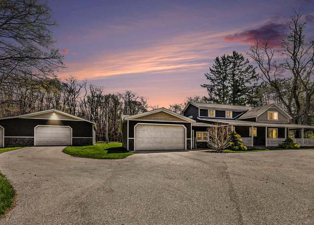 Property at 9593 Oriole Dr, Coopersville, MI 49404, 3 beds, 2 baths