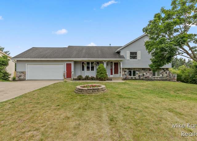 Property at 2742 Woodridge Dr, Jenison, MI 49428, 4 beds, 2.5 baths