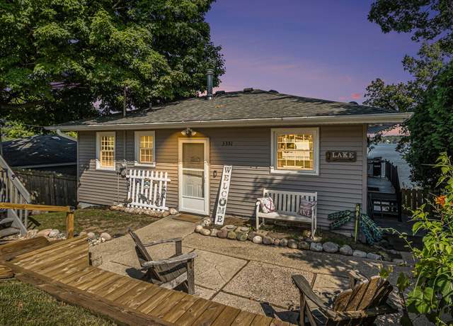 Property at 3351 W Shore Dr, Battle Creek, MI 49017, 4 beds, 1 bath