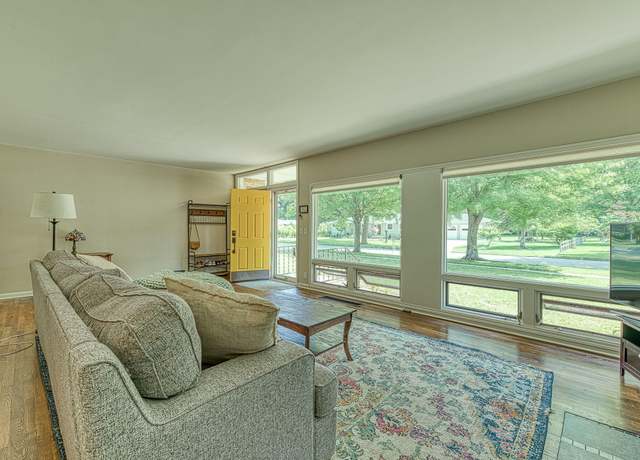 Property at 219 Park St, Tecumseh, MI 49286, 3 beds, 1.5 baths