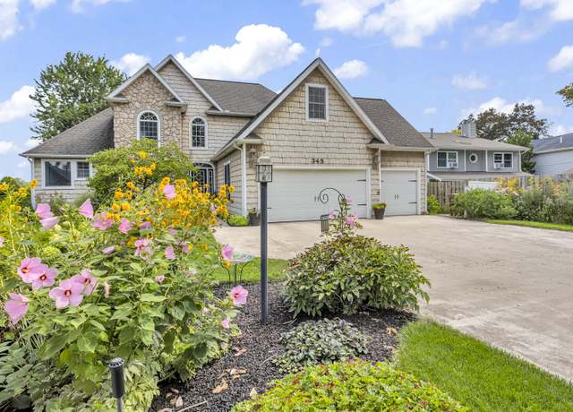 Property at 345 Oakwood Ave, Clarklake, MI 49234, 4 beds, 2.5 baths