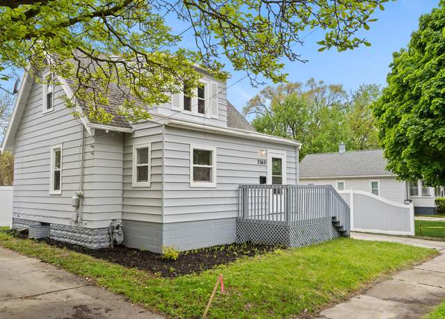 Property at 2069 Michael Ave SW, Wyoming, MI 49509, 2 beds, 1 bath