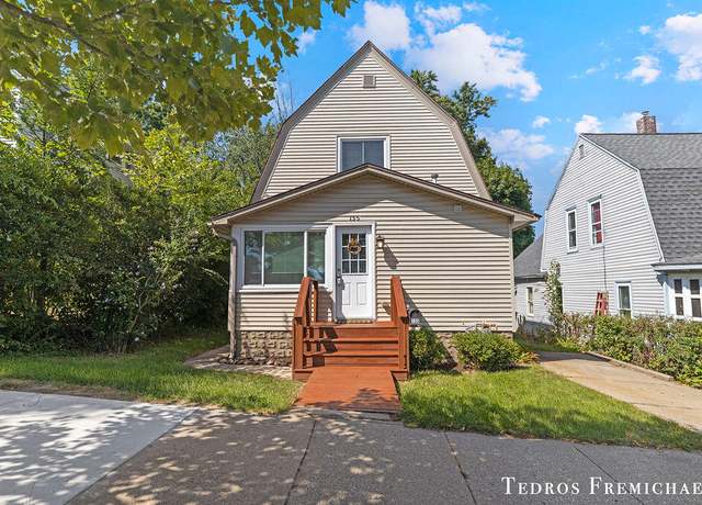 Property at 135 Houseman Ave NE, Grand Rapids, MI 49503, 3 beds, 2 baths