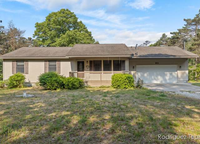 Property at 870 W White Lake Dr, Twin Lake, MI 49457, 3 beds, 2 baths