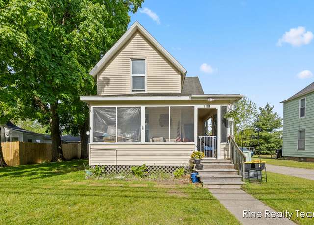 Property at 717 Pleasant St, Belding, MI 48809, 4 beds, 1.5 baths