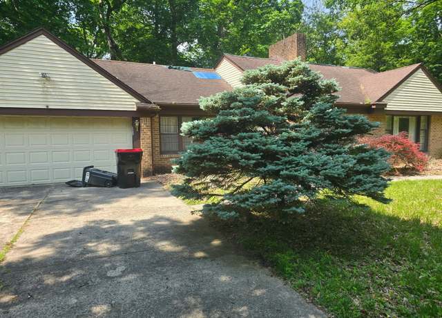 Property at 21885 Maplewood Dr Dr, Southfield, MI 48033, 3 beds, 2.5 baths