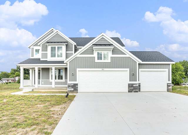 Property at 561 Waterford Village Dr, Walker, MI 49534, 4 beds, 2.5 baths
