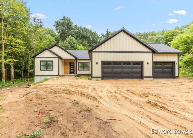 Property at 11020 Hidden Pond Dr NE, Rockford, MI 49341, 3 beds, 2 baths