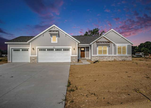 Property at 621 Waterford Village Dr, Walker, MI 49534, 3 beds, 2.5 baths