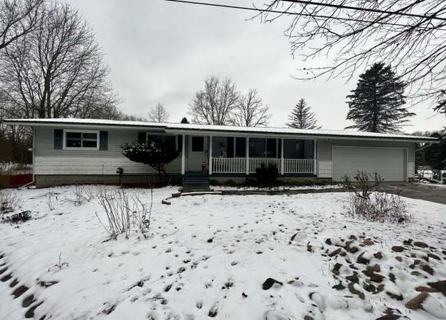 Property at 919 W Dansville Rd Rd, Mason, MI 48854, 5 beds, 1.5 baths