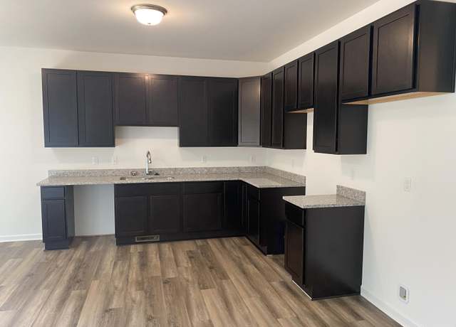 Property at 1050 Rebecca St #18, Marshall, MI 49068, 3 beds, 1.5 baths