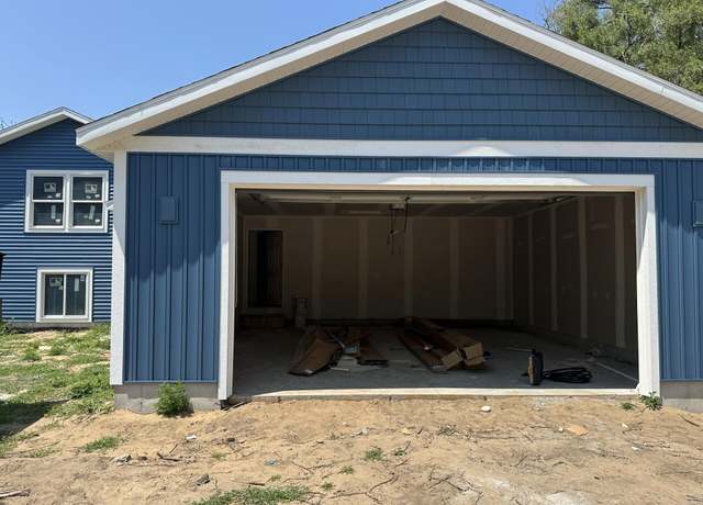 Property at 425 Octavius St, Muskegon, MI 49442, 3 beds, 3 baths
