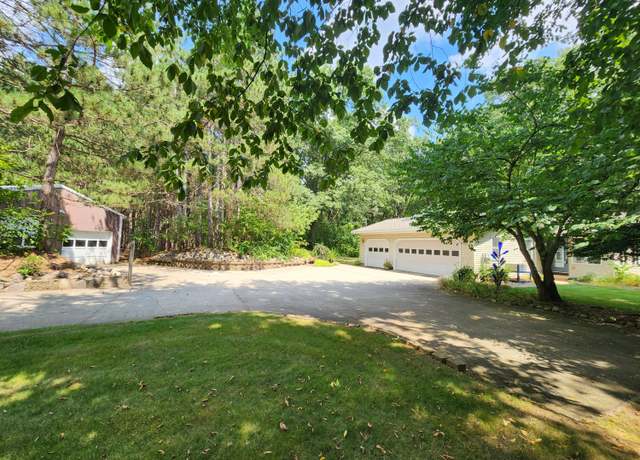 Property at 13155 Beckwith Dr NE, Lowell, MI 49331, 3 beds, 2 baths