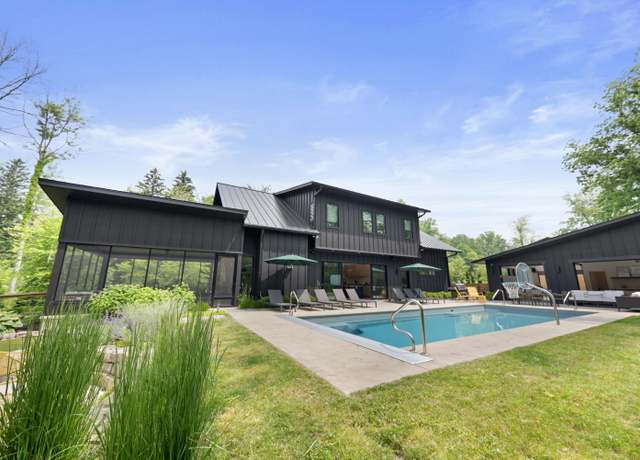 Property at 15461 Lakeshore Rd, Lakeside, MI 49116, 7 beds, 5 baths