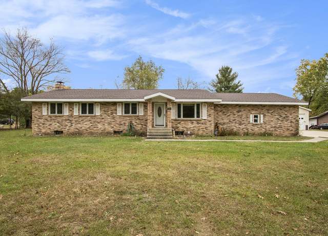 Property at 1821 E Bertrand Rd, Niles, MI 49120, 4 beds, 2.5 baths