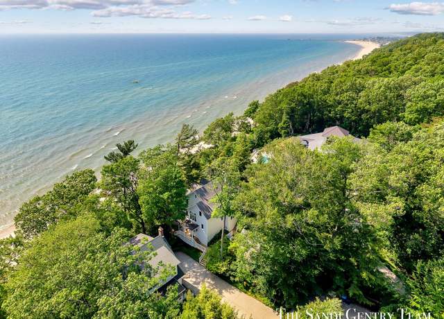 Property at 18215 Spindle Dr, Grand Haven, MI 49417, 4 beds, 3.5 baths