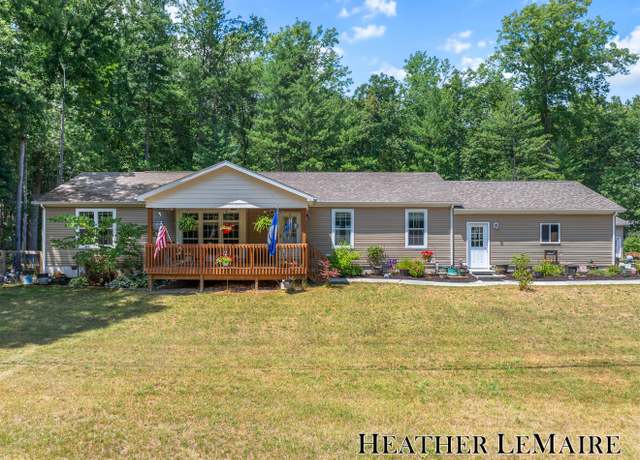 Property at 8083 Cheyenne Dr, Howard City, MI 49329, 3 beds, 2 baths