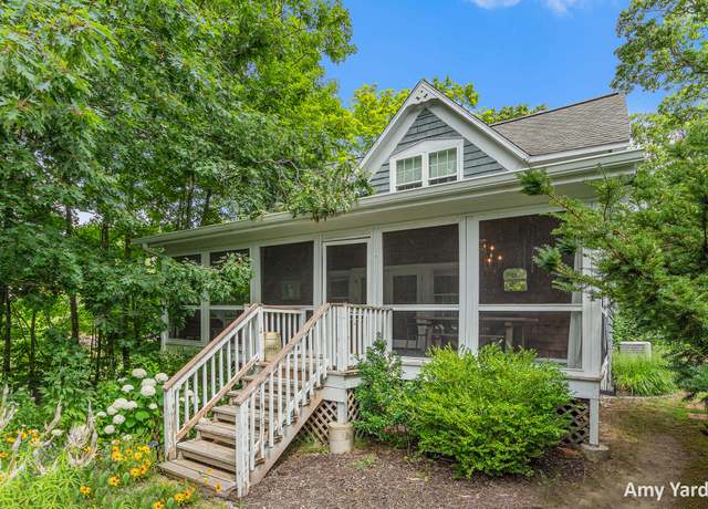 Property at 790 Simonson Dr, Saugatuck, MI 49453, 2 beds, 2 baths