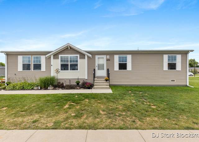 Property at 5492 Prancer Dr SE, Caledonia, MI 49316, 4 beds, 2 baths